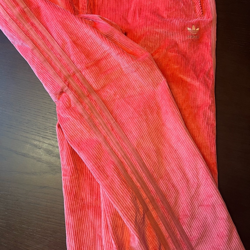 Adidas women’s pink “comfy cords” corduroy pants. Size XL. - Picture 8 of 9